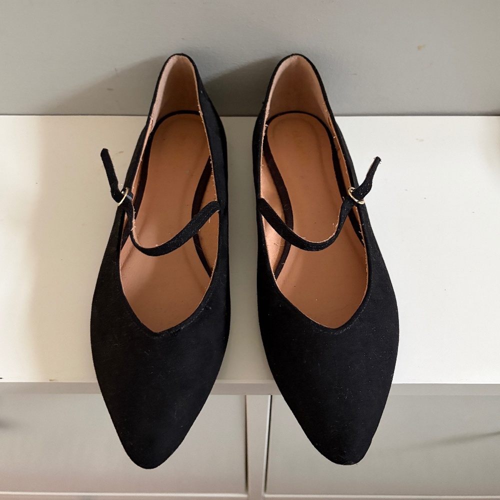 Black Pointed Mary Janes